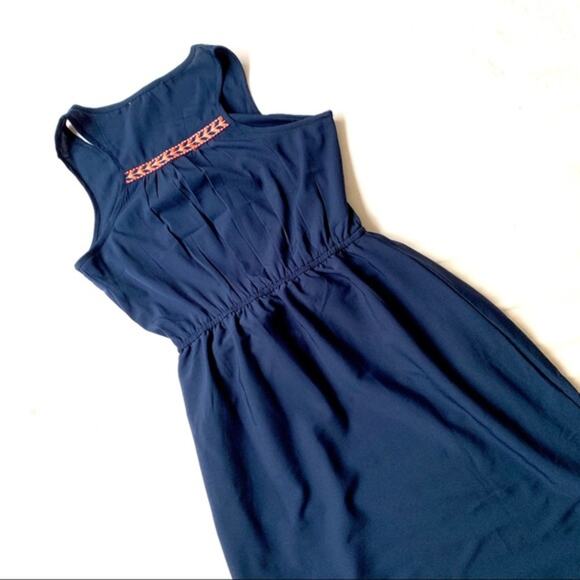 OLIVE & OAK‎ Maxi Dress Size XS Embroiedered Navy Sleeveless Slits - Picture 7 of 8